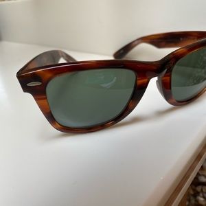 Wayfarer Ray Ban Sunglasses